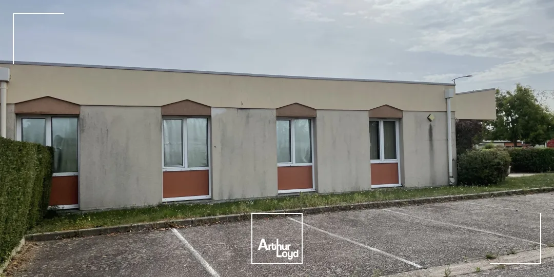 Bureaux à vendre à LA MADELEINE DE NONANCOURT 27320