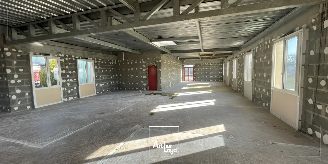 Bureaux à vendre à LA MADELEINE DE NONANCOURT 27320