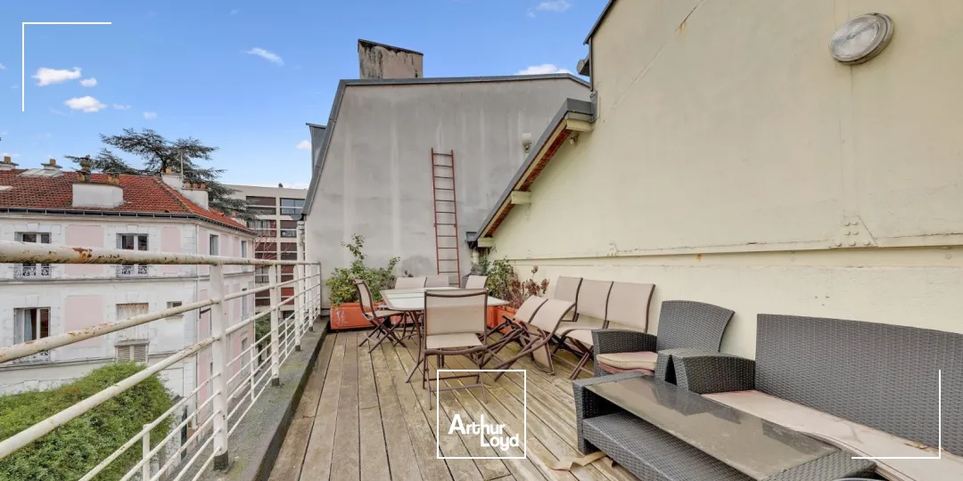 Immeuble indépendants style loft avec terrasses, à deux pas du métro Alésia.