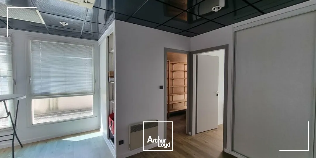 À louer  Bureaux à partir de 25 m² jusqu'à 200 m²  Centre-ville de La Roche-sur-Yon