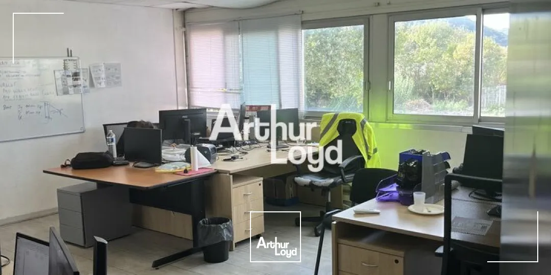 Location locaux mixtes 298 m² - Mandelieu