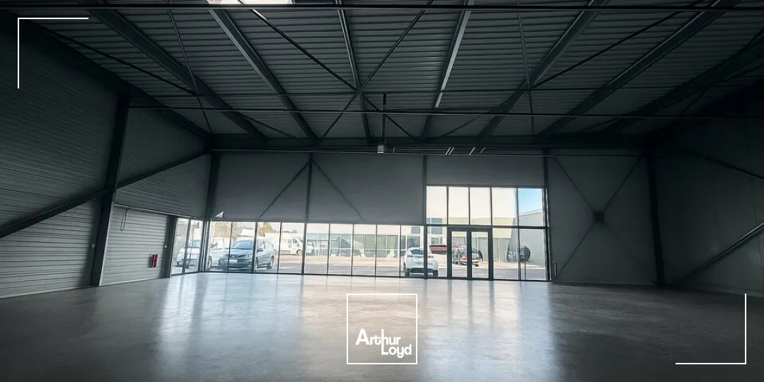 À louer  Local d'activité 509 m²  La Roche-sur-Yon (Zone Sud)