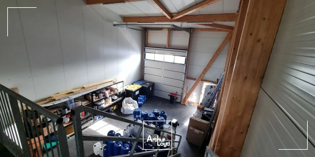 À louer  Poitiers Sud - Local d'activité de 145 m² dans une zone économique dynamique avec excellente accessibilité