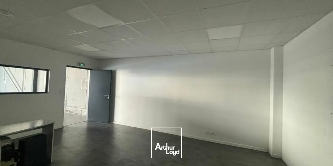 À louer  Local d'activité 509 m²  La Roche-sur-Yon (Zone Sud)