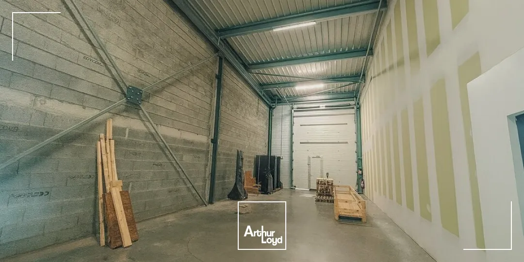 À louer  Local d'activité 509 m²  La Roche-sur-Yon (Zone Sud)