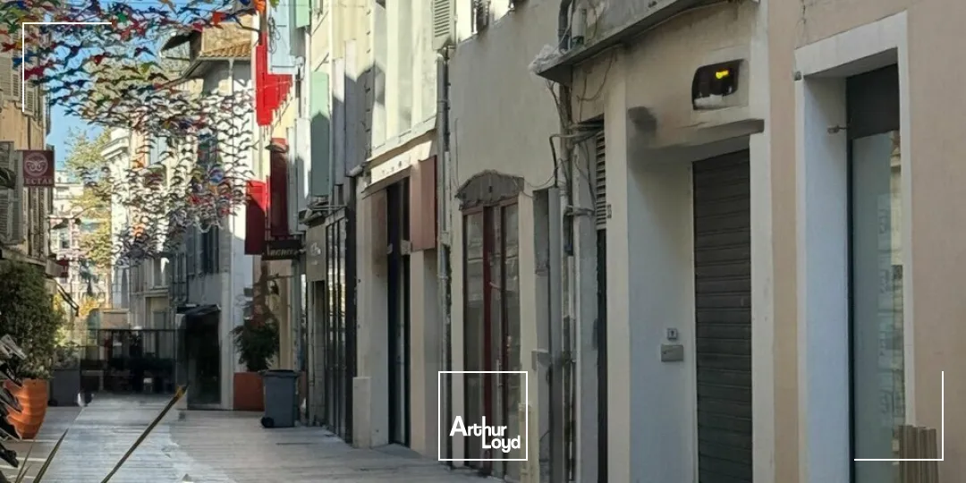 DAX rue piétonne - Local commercial avec grandes vitrines - IDEAL ENSEIGNE