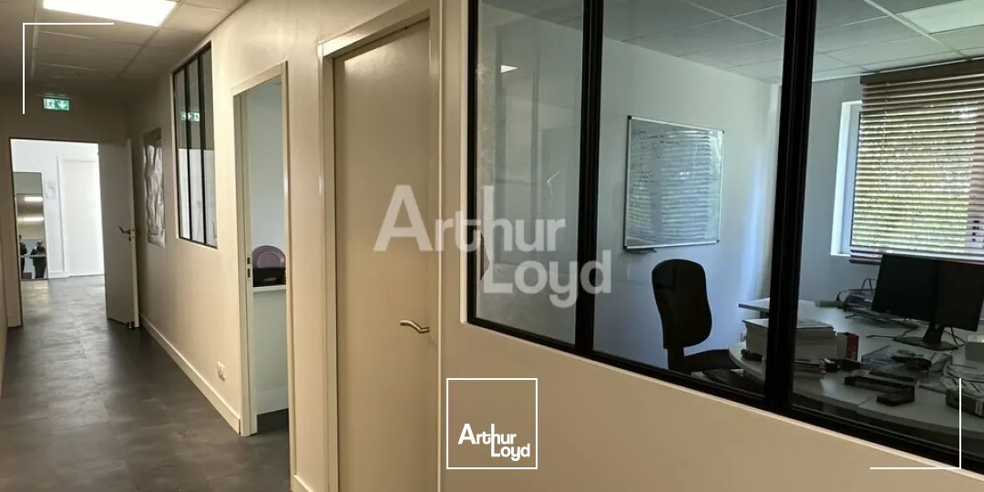 CELLULE D'ACTIVITE - BUREAUX NEUFS AVEC DE BELLES PRESTATIONS