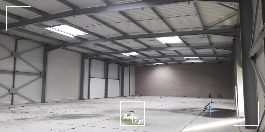 Entrepôts et bureaux à louer à Somain