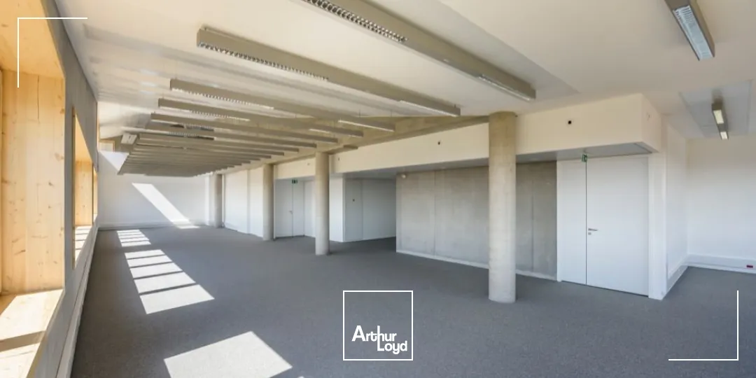 Au coeur de l'Ecoquartier de l'Union, dans un environnement aménagé et agréable, valorisé par la proximité de l'eau, source de dynamisme et de bien être.Cet immeuble bénéficie d'...