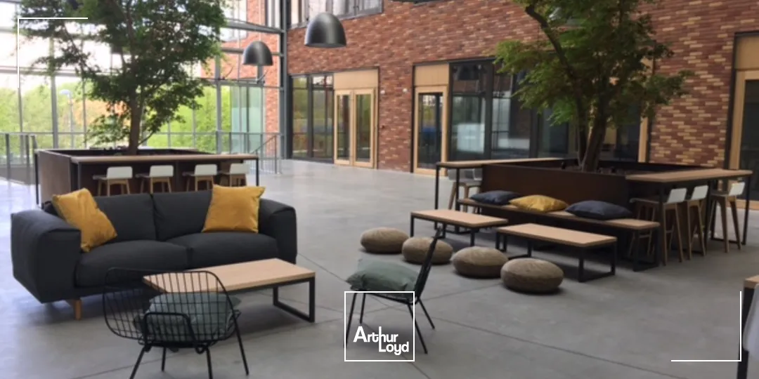 Au coeur de l'Ecoquartier de l'Union, dans un environnement aménagé et agréable, valorisé par la proximité de l'eau, source de dynamisme et de bien être.Cet immeuble bénéficie d'...