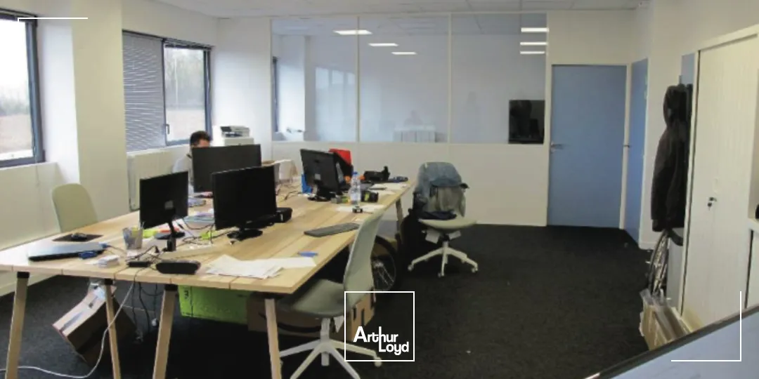 A LOUER A VENDRE entrepôts et bureaux à Valenciennes