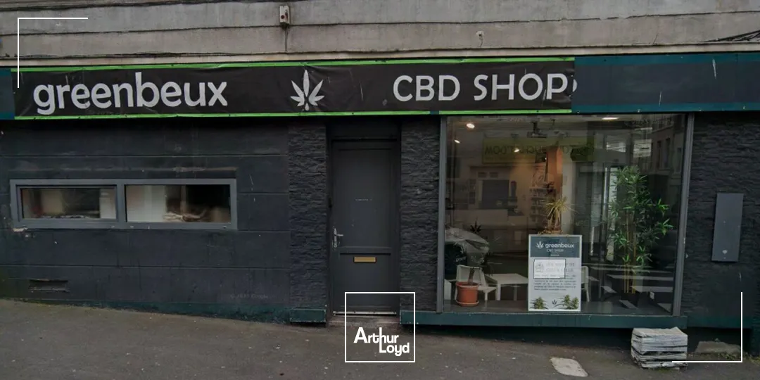 INVESTISSEMENT- Local commercial loué à vendre à Boulogne-sur-Mer centre-ville, angle de rue, belle visibilité