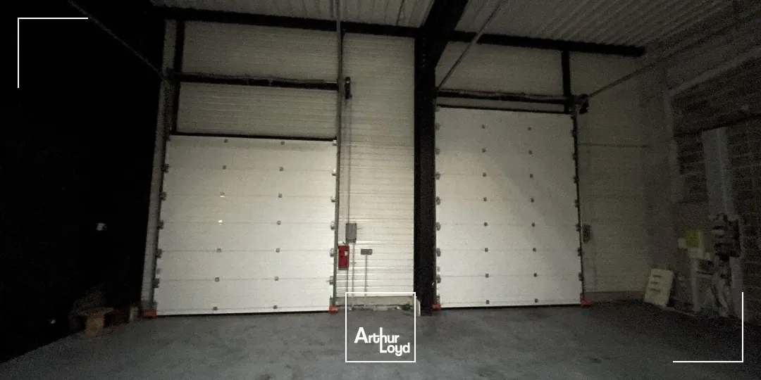 Local commercial 400 m² à louer - Visibilité optimale en entrée de villede zone INTERMARCHE