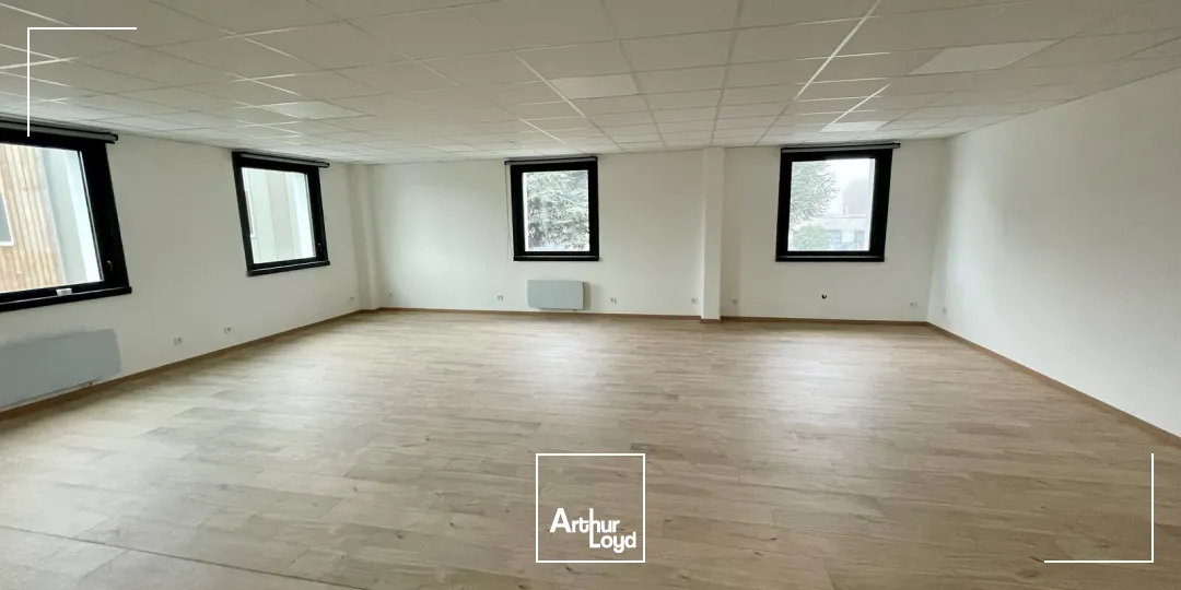 Bureaux à louer rénovés à la Pilaterie - 96 m² lumineux près du métro à Wasquehal / Villeneuve d'Ascq