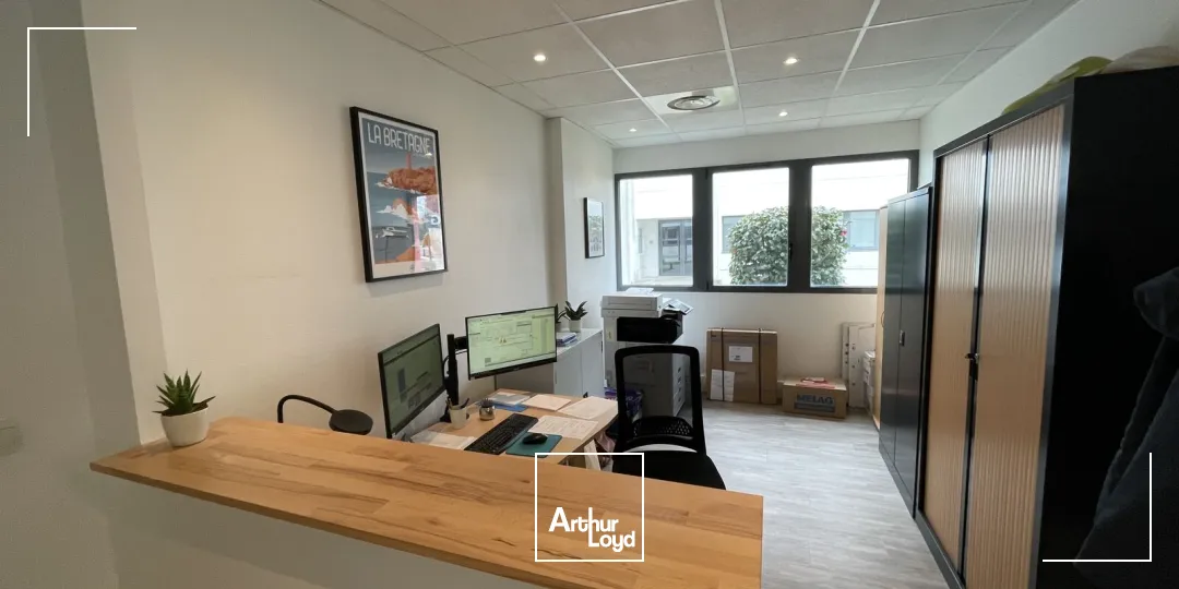 BUREAUX À VENDRE OU À LOUER-225 M²-PARC TERTIAIRE D'EXAPOLE