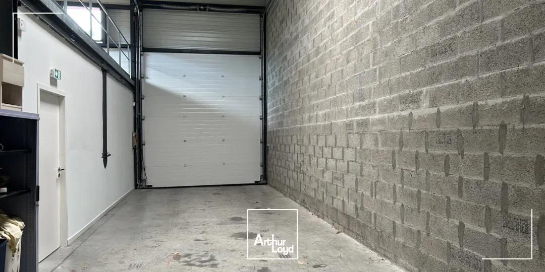 STOCKAGE - ATELIER - 178 M2 - BUREAUX - ST NAZAIRE - A LOUER - ZONE DE BRAIS