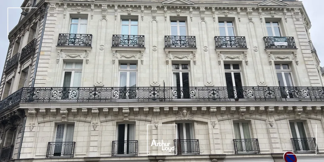 BUREAUX IMMEUBLE STANDING NANTES CENTRE CATHEDRALE A LOUER