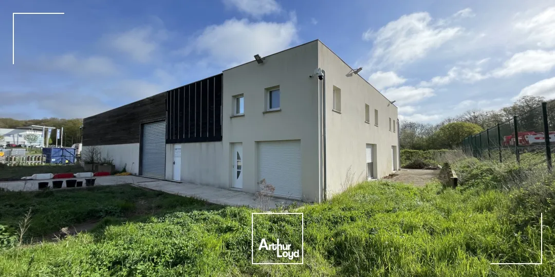 A VENDRE sur Amblainville !Local d'activité d'environ 584 m2 à Amblainville