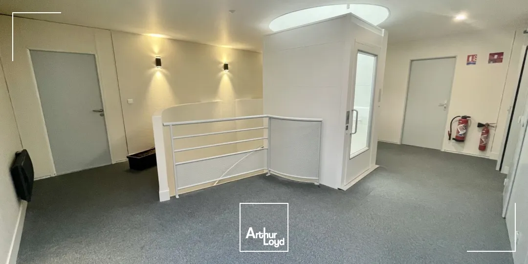 Bureaux à louer à MONT SAINT AIGNAN 76130