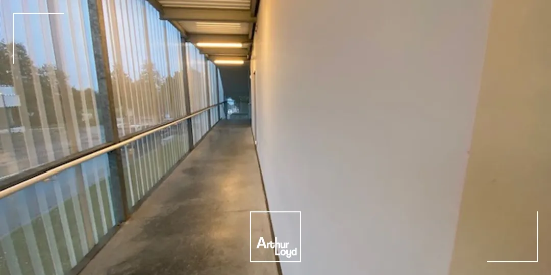 A VENDRE / A LOUER - PLATEAU DE BUREAUX 157 M² - LE RELECQ KERHUON