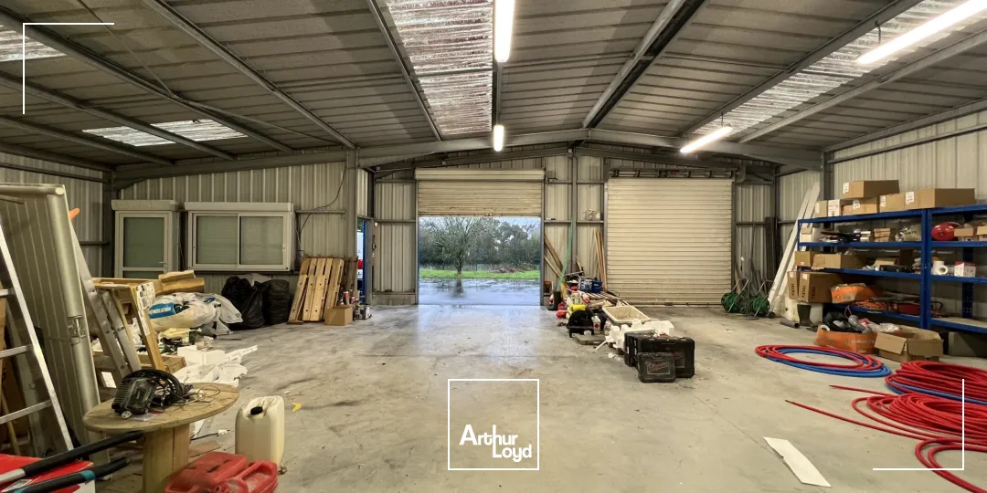 À Louer : Local d'Activité Moderne et Fonctionnel à Baud