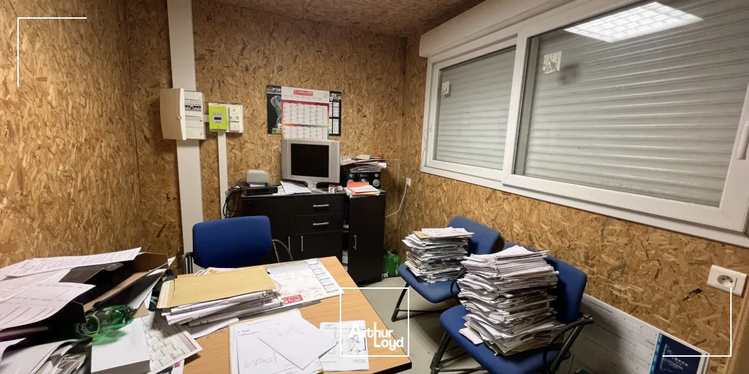 À Louer : Local d'Activité Moderne et Fonctionnel à Baud