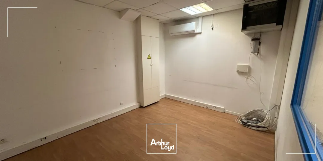 Locaux commerciaux avec belle visibilité à louer - Castellane/Prado - 13008 Marseille