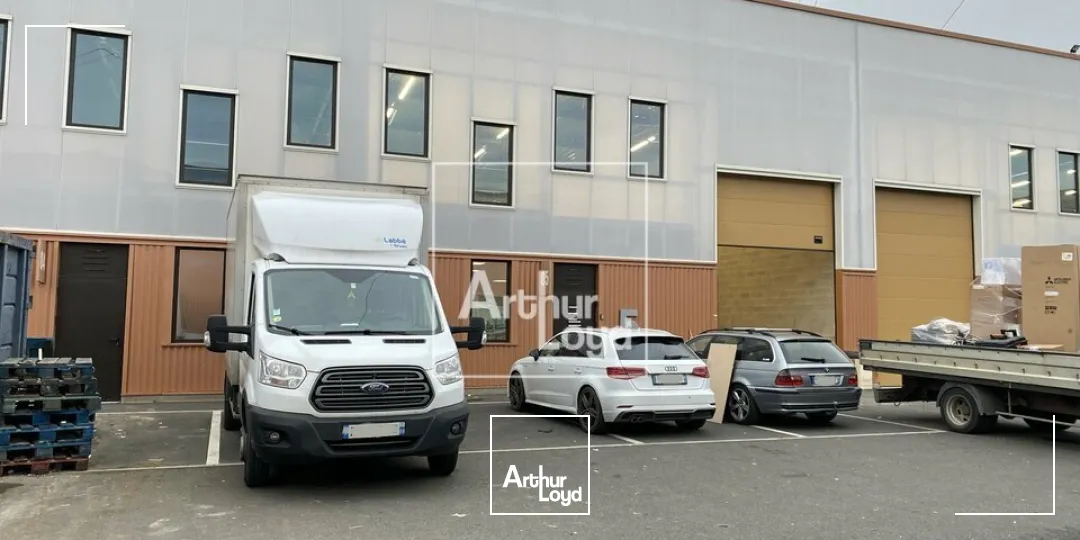 LE COUDRAY MONTCEAUX - Local d'activité à louer 