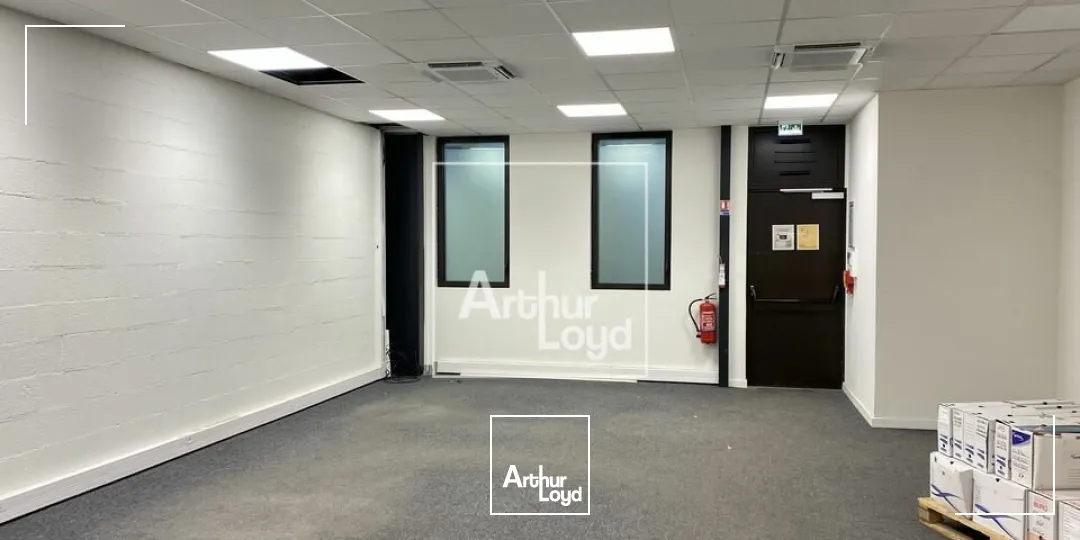 LE COUDRAY MONTCEAUX - Local d'activité à louer 