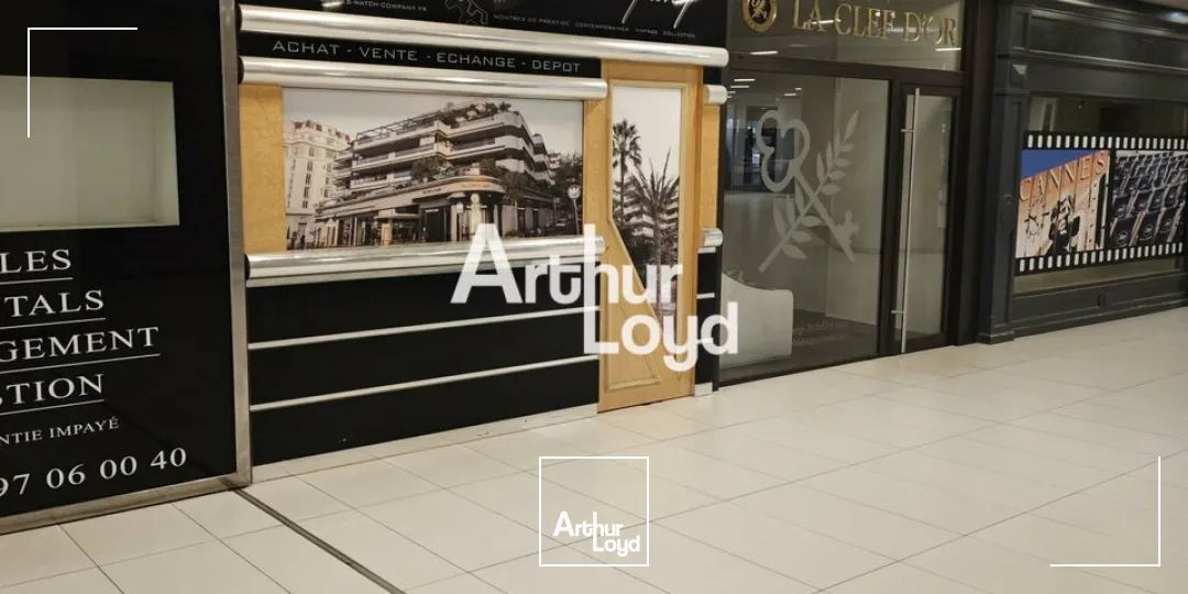 Local commercial 43.28 m² à louer Gray d'Albion Cannes - Location pure