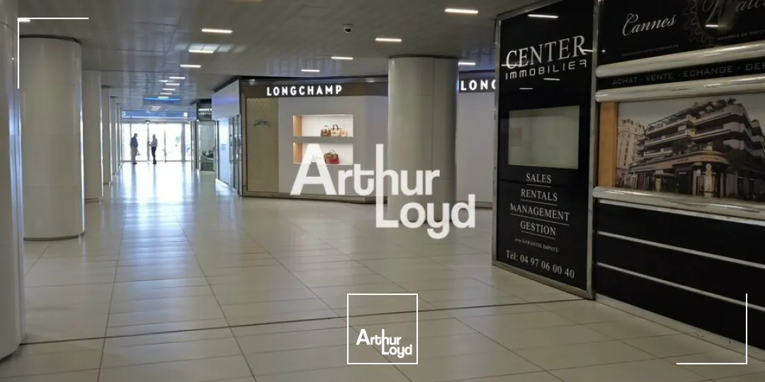 Local commercial 43.28 m² à louer Gray d'Albion Cannes - Location pure