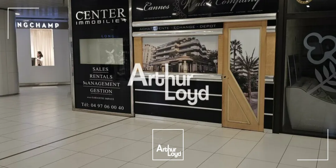 Local commercial 43.28 m² à louer Gray d'Albion Cannes - Location pure