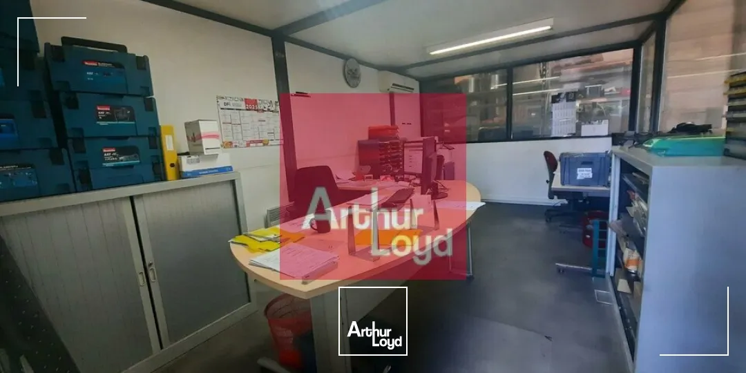 CLERMONT-FERRAND A LOUER LOCAL ACTIVITE 1400 M² - BATIMENT INDEPENDANT