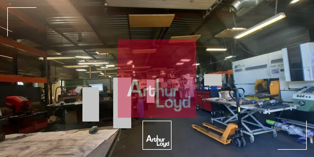 CLERMONT-FERRAND A LOUER LOCAL ACTIVITE 1400 M² - BATIMENT INDEPENDANT