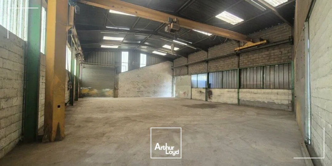 ENTREPOT - A VENDRE - LONGVIC