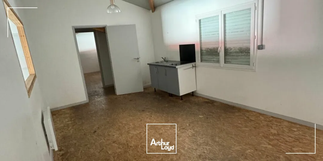 Proche BAYONNE, A LOUER, local d'activités de 250 m²