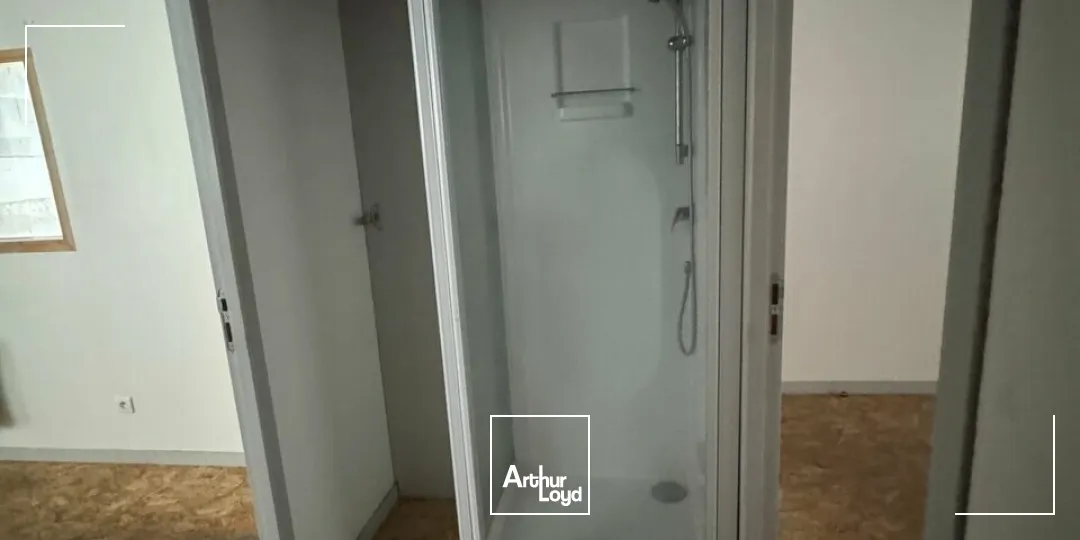 Proche BAYONNE, A LOUER, local d'activités de 250 m²