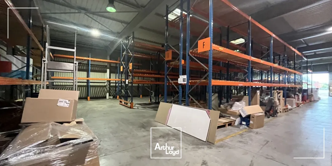 A LOUER LOCAL DE STOKAGE ST NAZAIRE 666M2