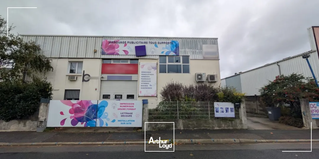 CELLULE D'ACTIVITÉ AVEC BUREAUX À VENDRE