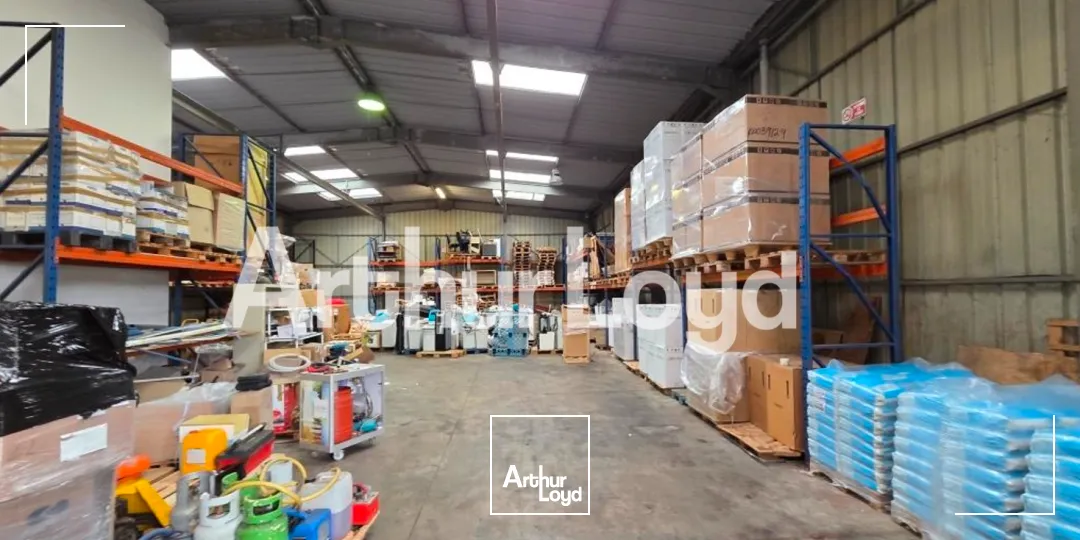 Bâtiment Stockage - Bureaux - CARPIQUET