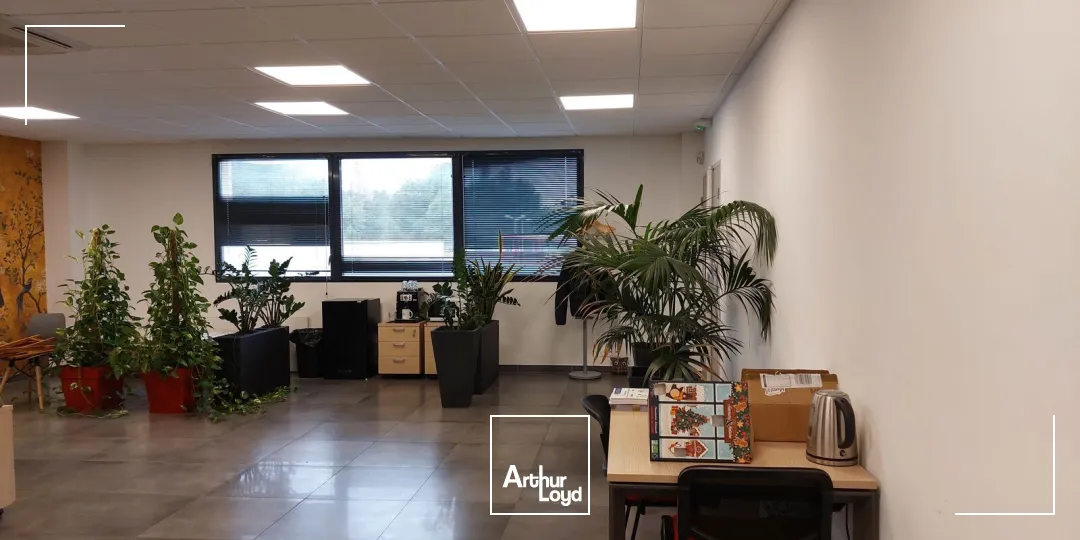 Bureaux PMR avec parkings à louer - ZA La Millone - Six-Fours