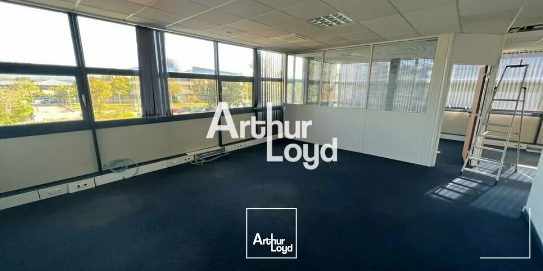 Location de bureaux 861 m² divisibles dès 195 m² - Standing - Sophia Antipolis 