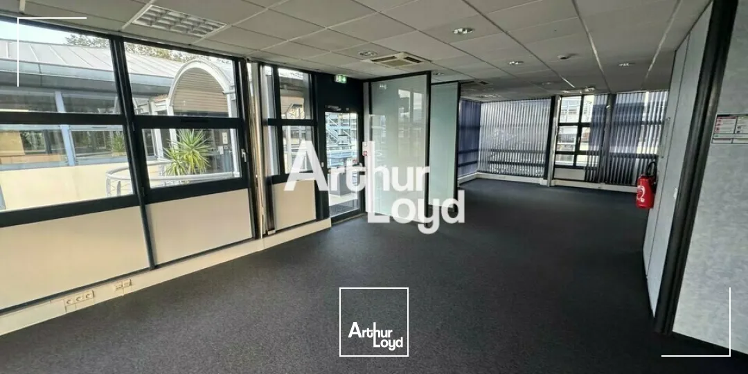 Location de bureaux 861 m² divisibles dès 195 m² - Standing - Sophia Antipolis 