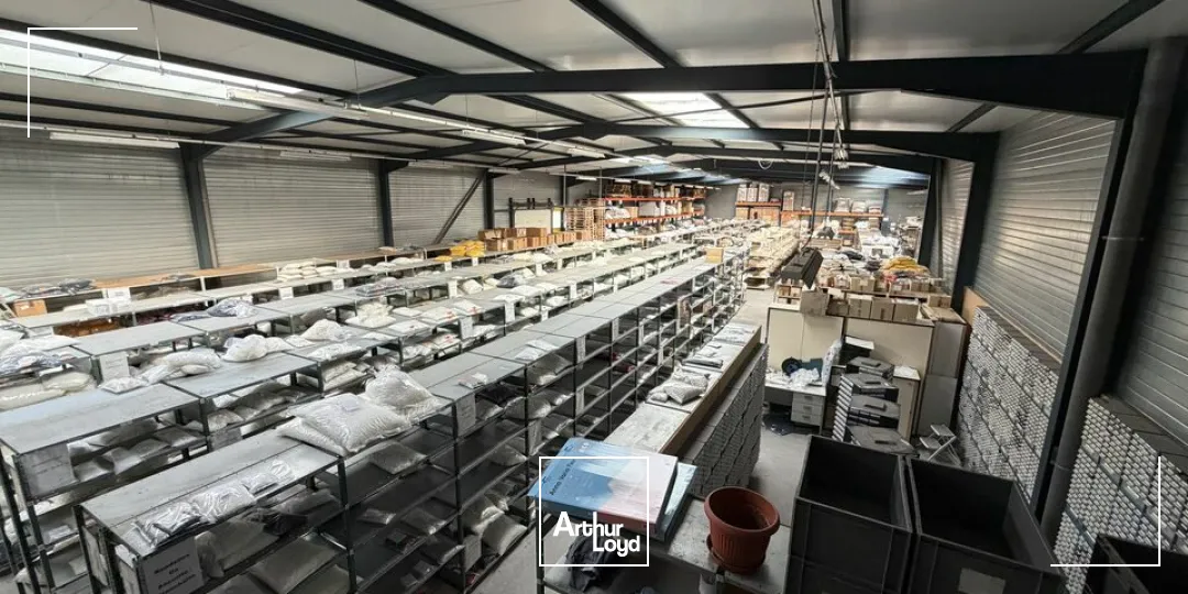 Locaux à vendre à usage d'entrepôt ou d'atelier et situé en zone Sud de Valence