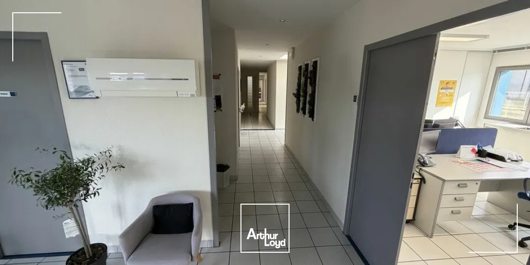 Locaux à vendre à usage d'entrepôt ou d'atelier et situé en zone Sud de Valence