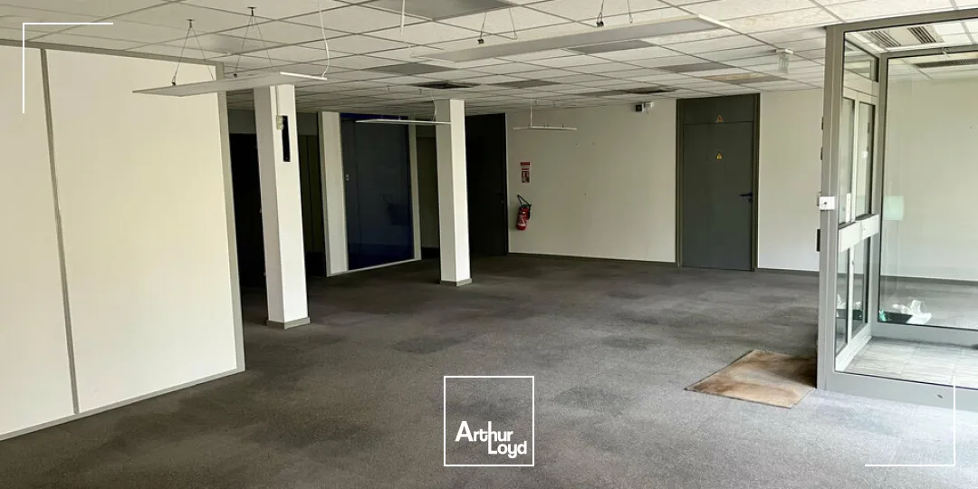 DIJON - AXE DRAPEAU / REPUBLIQUE - A LOUER