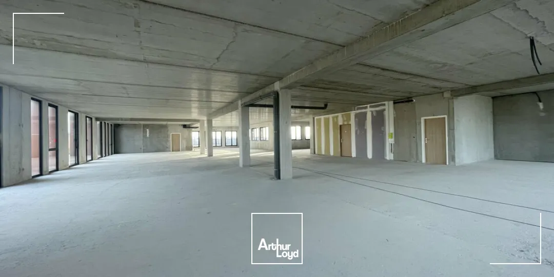 À VENDRE - LE HAVRE / ENTRÉE DE VILLE - BUREAUX - 514 m² - TERRASSE 100 m² 
