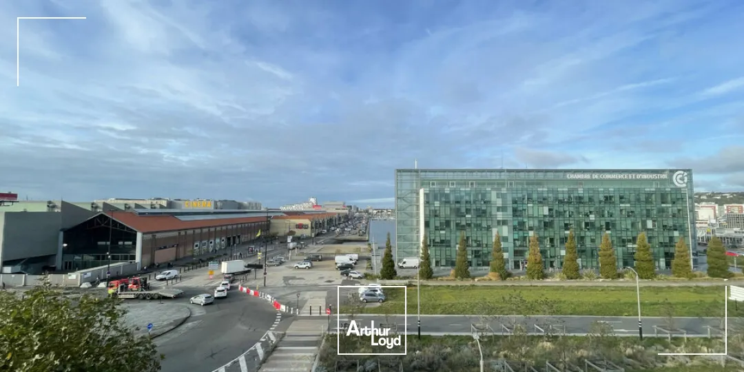 À VENDRE - LE HAVRE / ENTRÉE DE VILLE - BUREAUX - 514 m² - TERRASSE 100 m² 