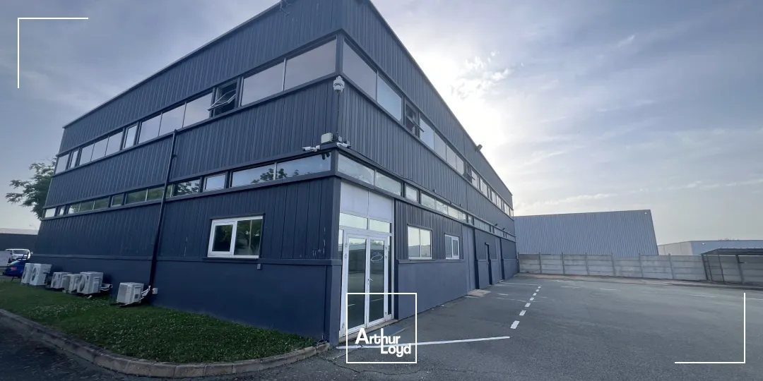 Local d'activité de 253 m2 à St Jean-de-Braye, au coeur de la zone d'activités Archimède !