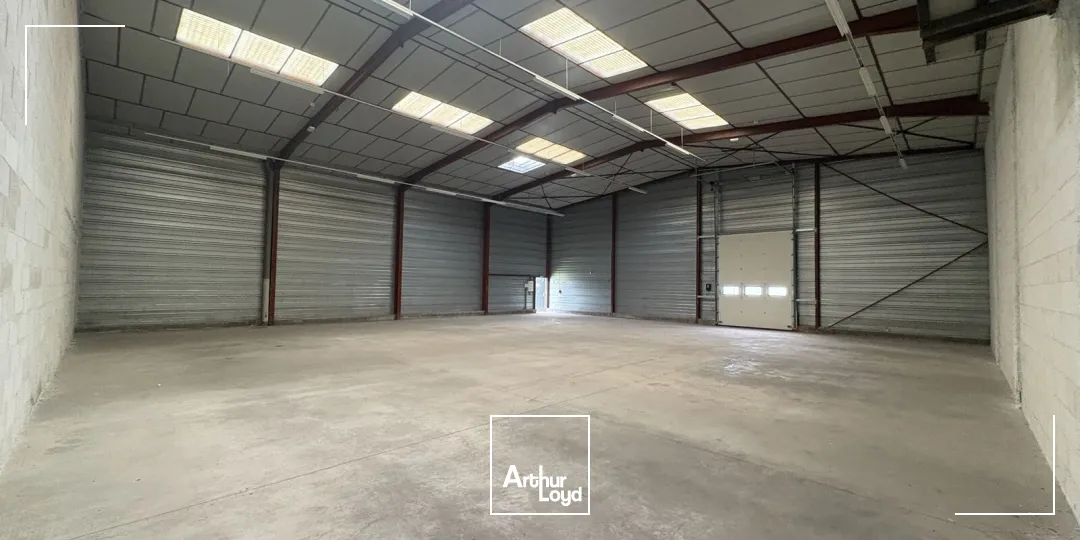 Bâtiment d'activités à louer sur Villemandeur - 405 m2 - Stockage
